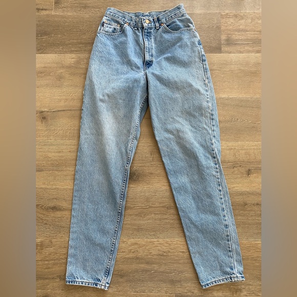 Chic Vintage High Rise Straight Tapered Leg 90s Faded Distressed Mom Jeans - Picture 2 of 12